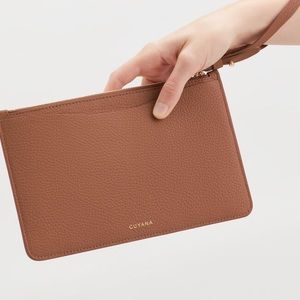Cuyana Slim Wristlet Wallet - Caramel Pebbled Leather